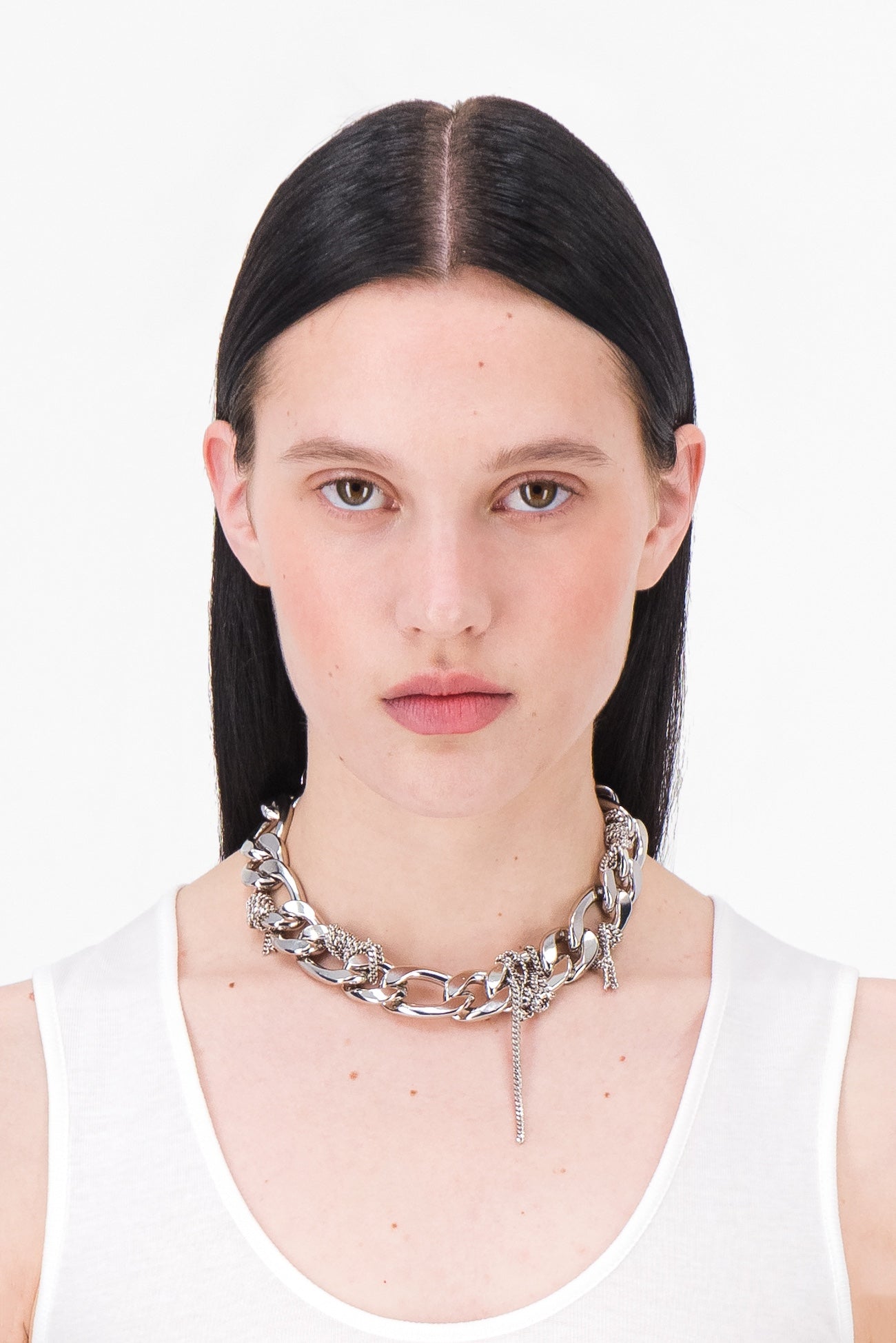 Justine Clenquet - Betty Choker