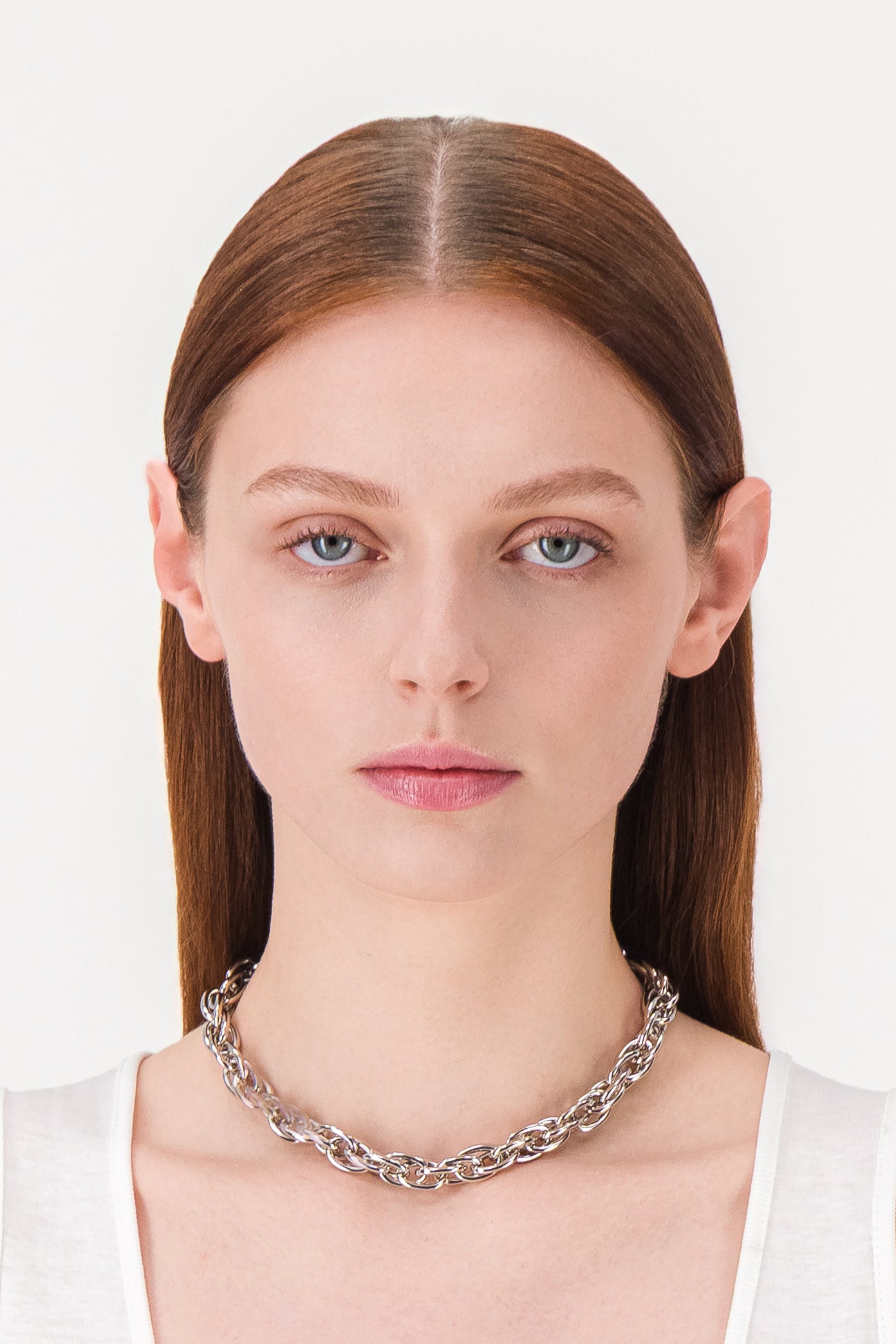 Justine Clenquet - Cara choker