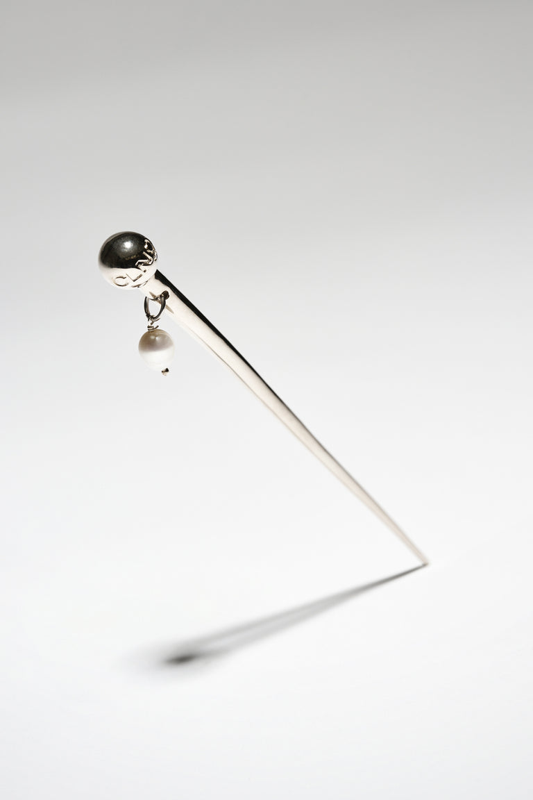 Millie pearl hair pin