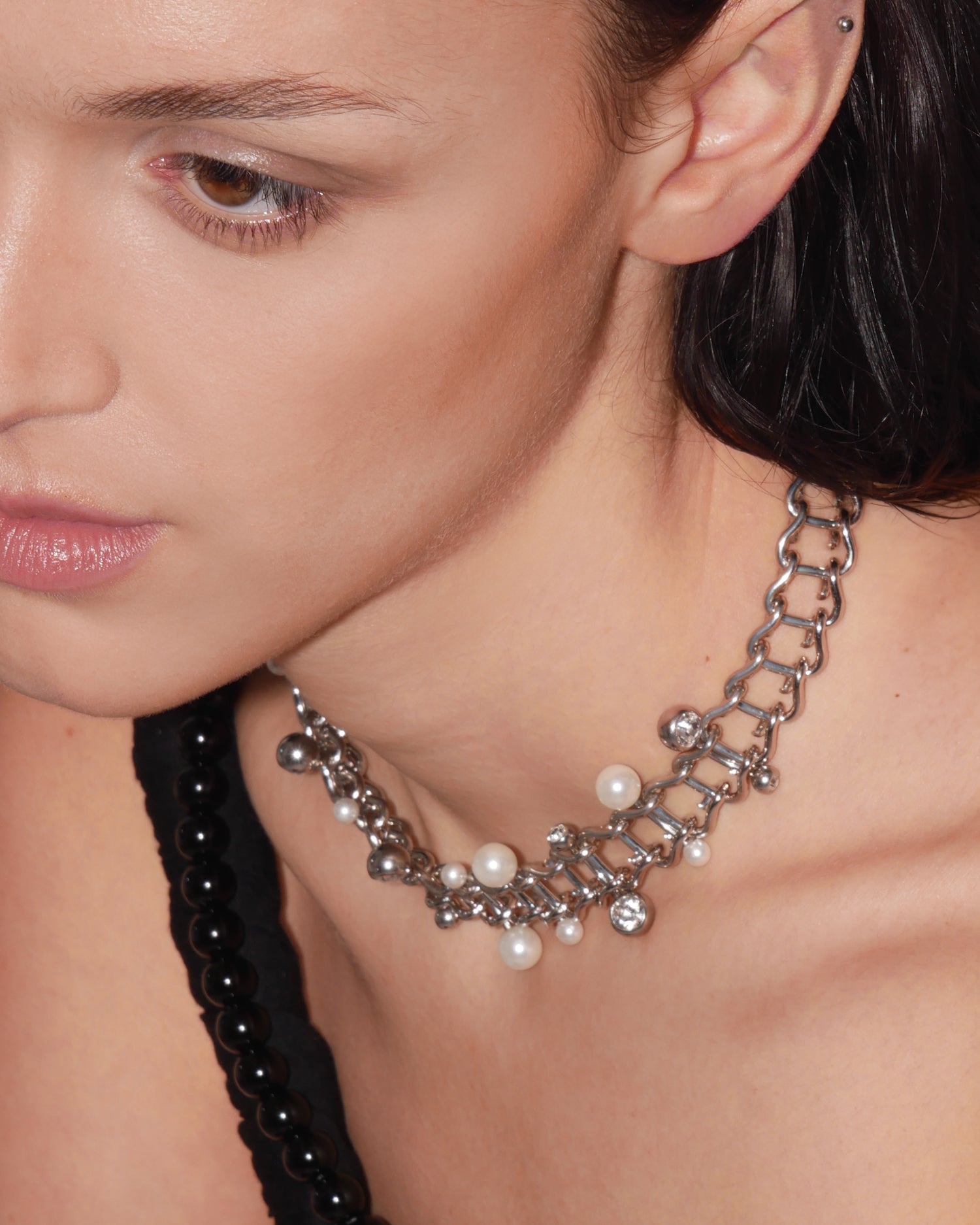 Mindy pearl choker