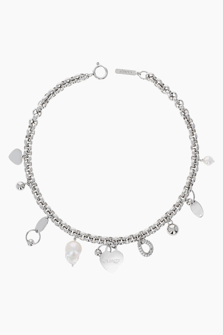 Collier Agyness