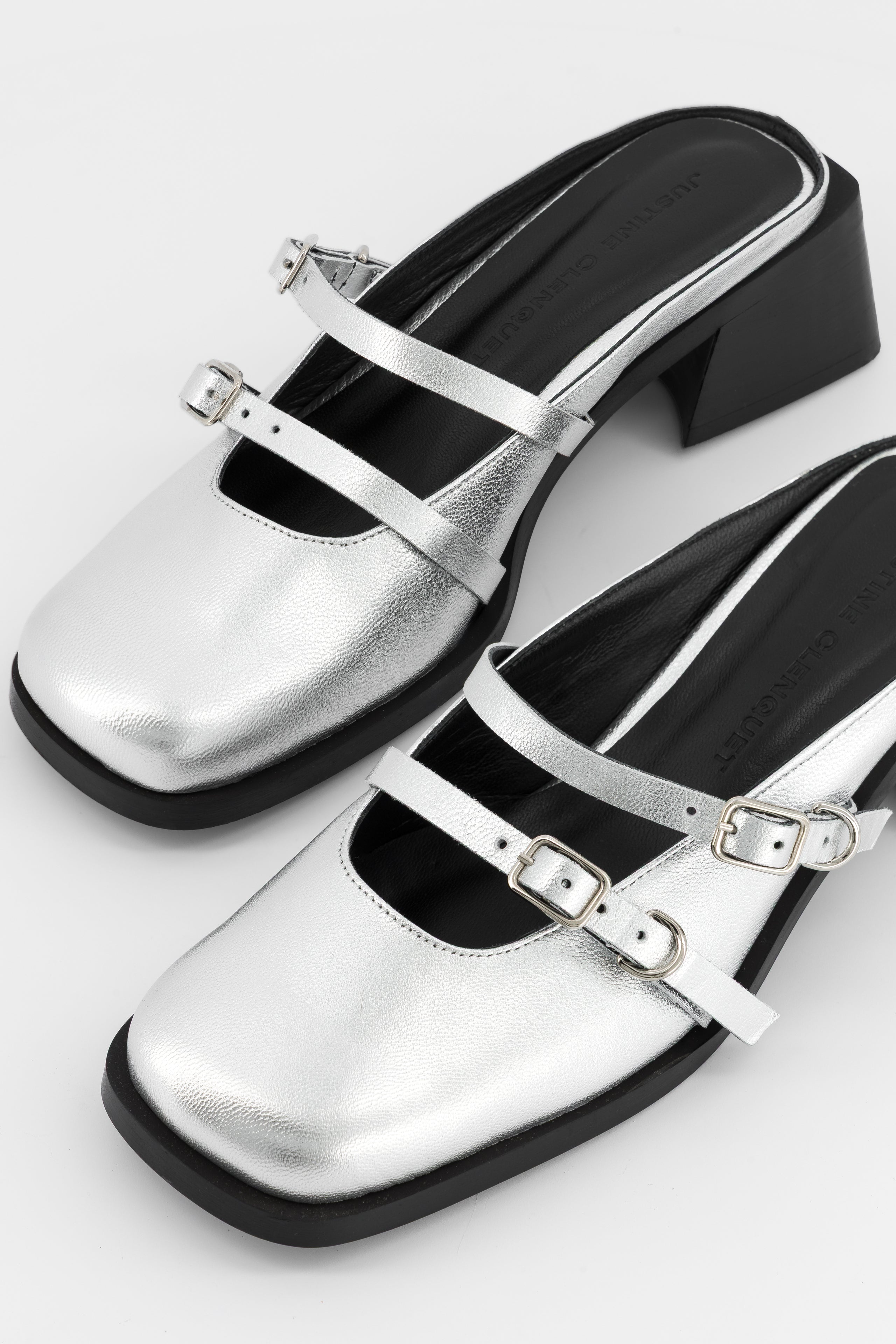 Andie silver mules
