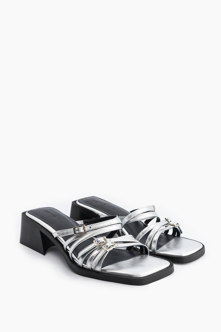 Andie silver sandals