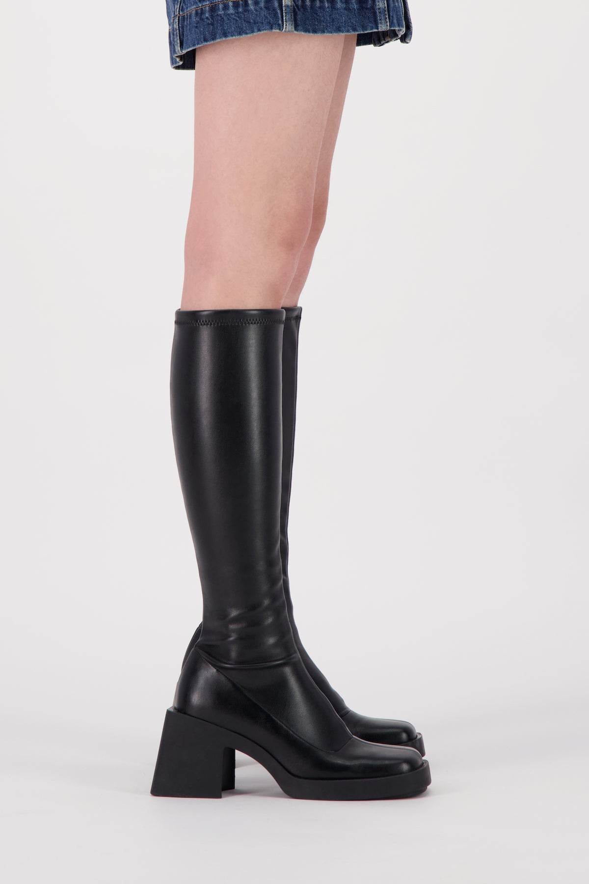 Chloë black high boots