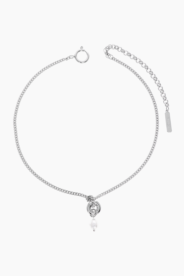 Ethan pearl choker