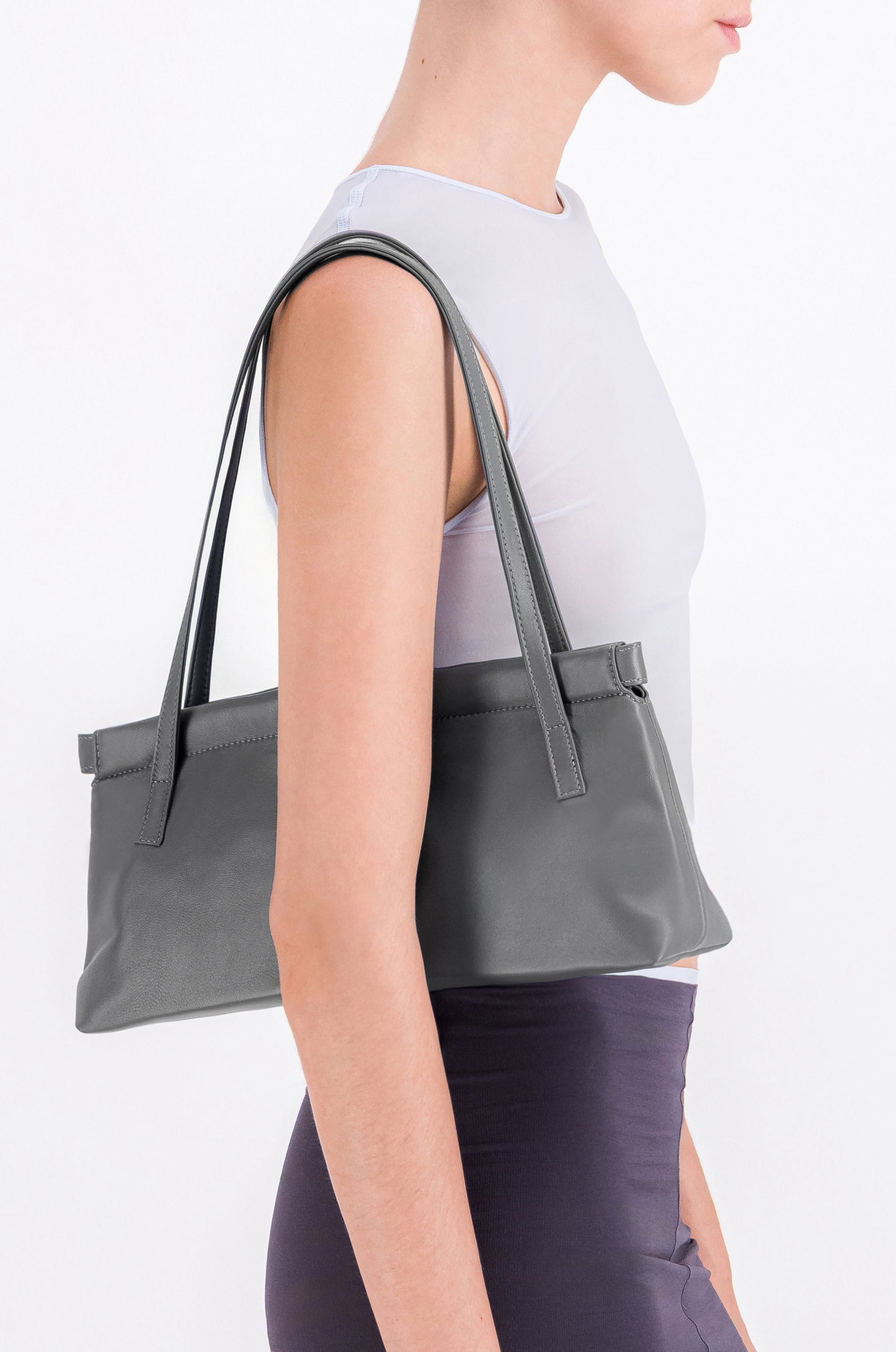 Sac Flor gris foncé + pendentif perles