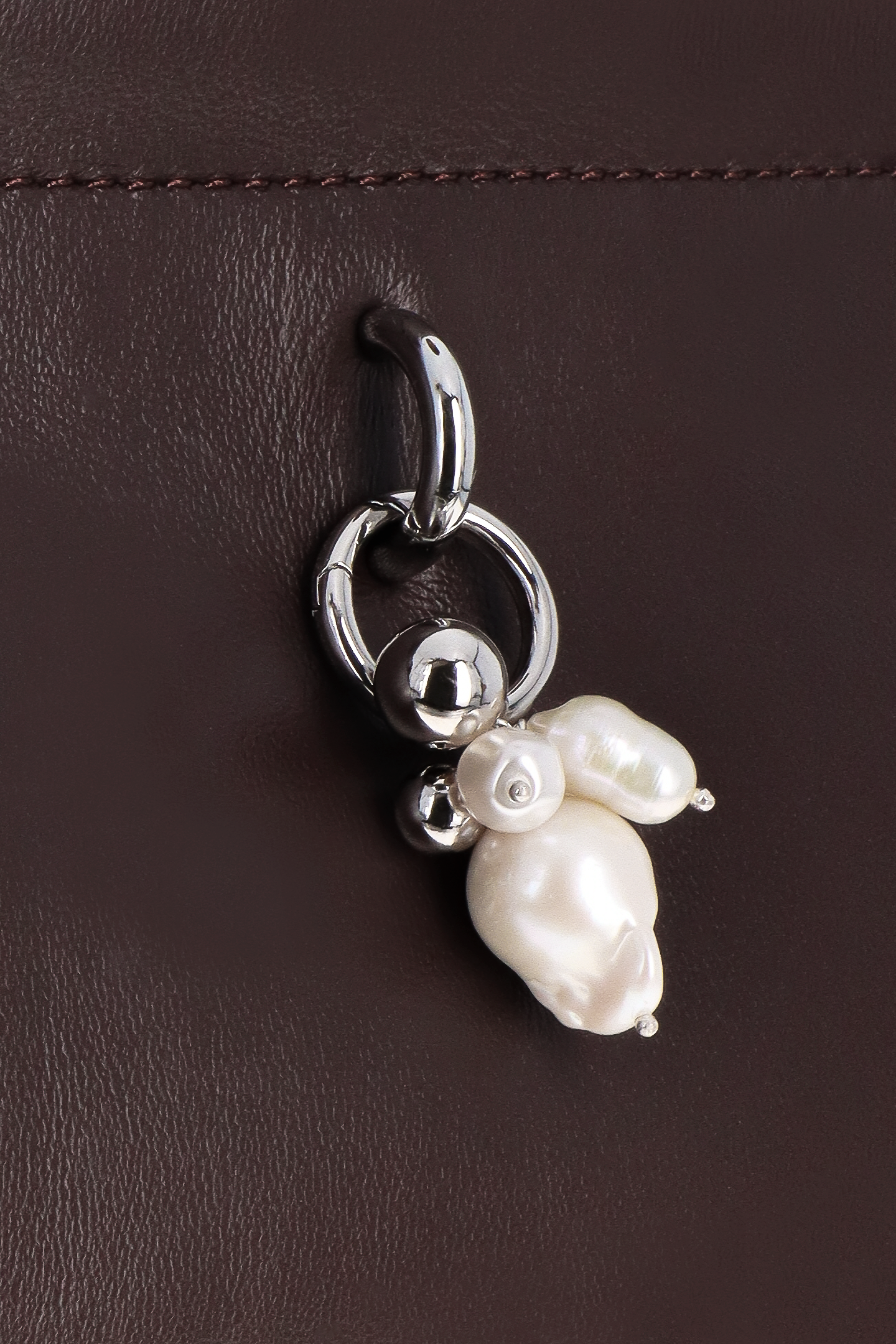 Flor brown bag + pearl charm