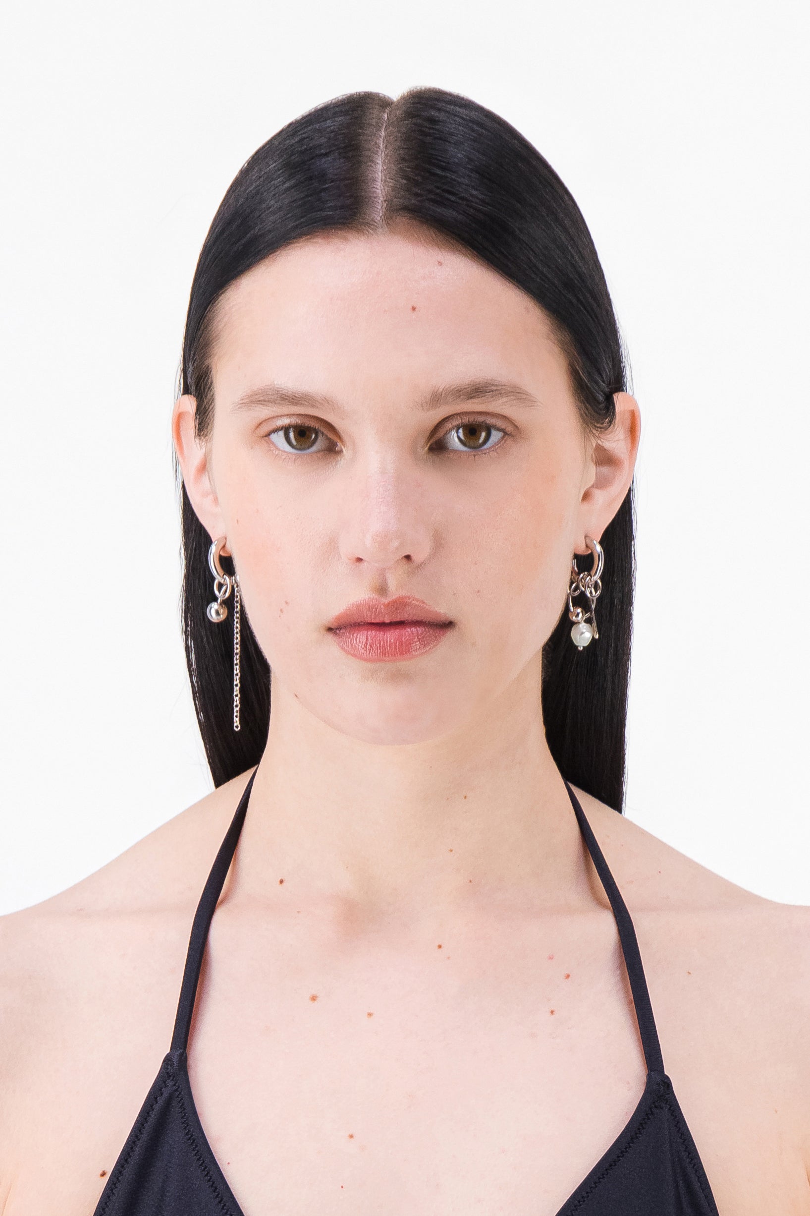 Holly pearl earrings 