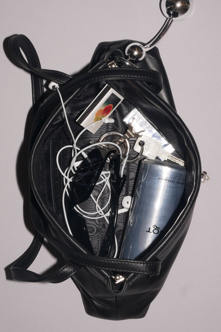 Flor black bag + pearl charm