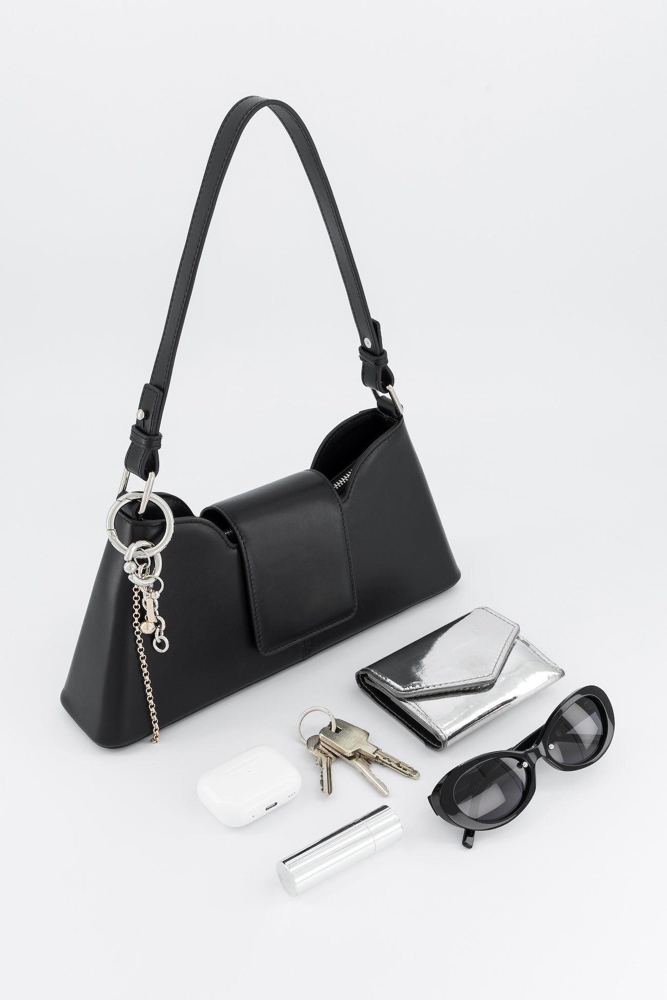 Marla Black Bag + Heart keychain