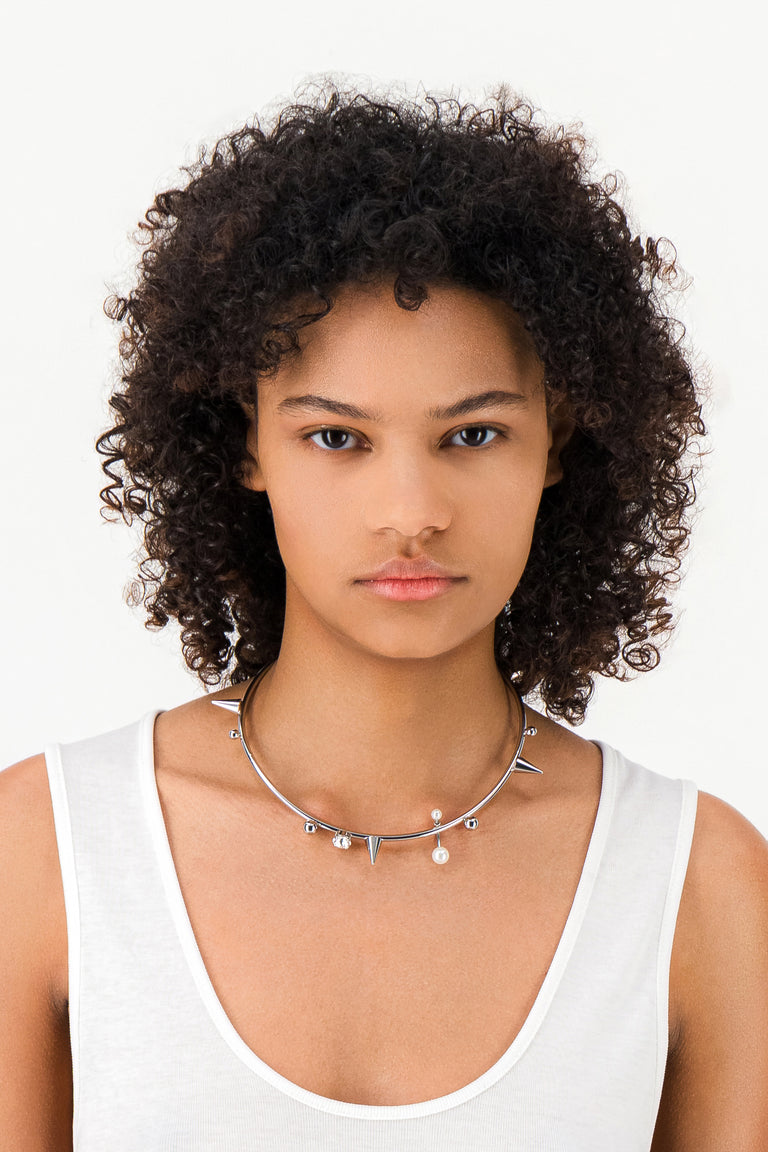 Sade choker