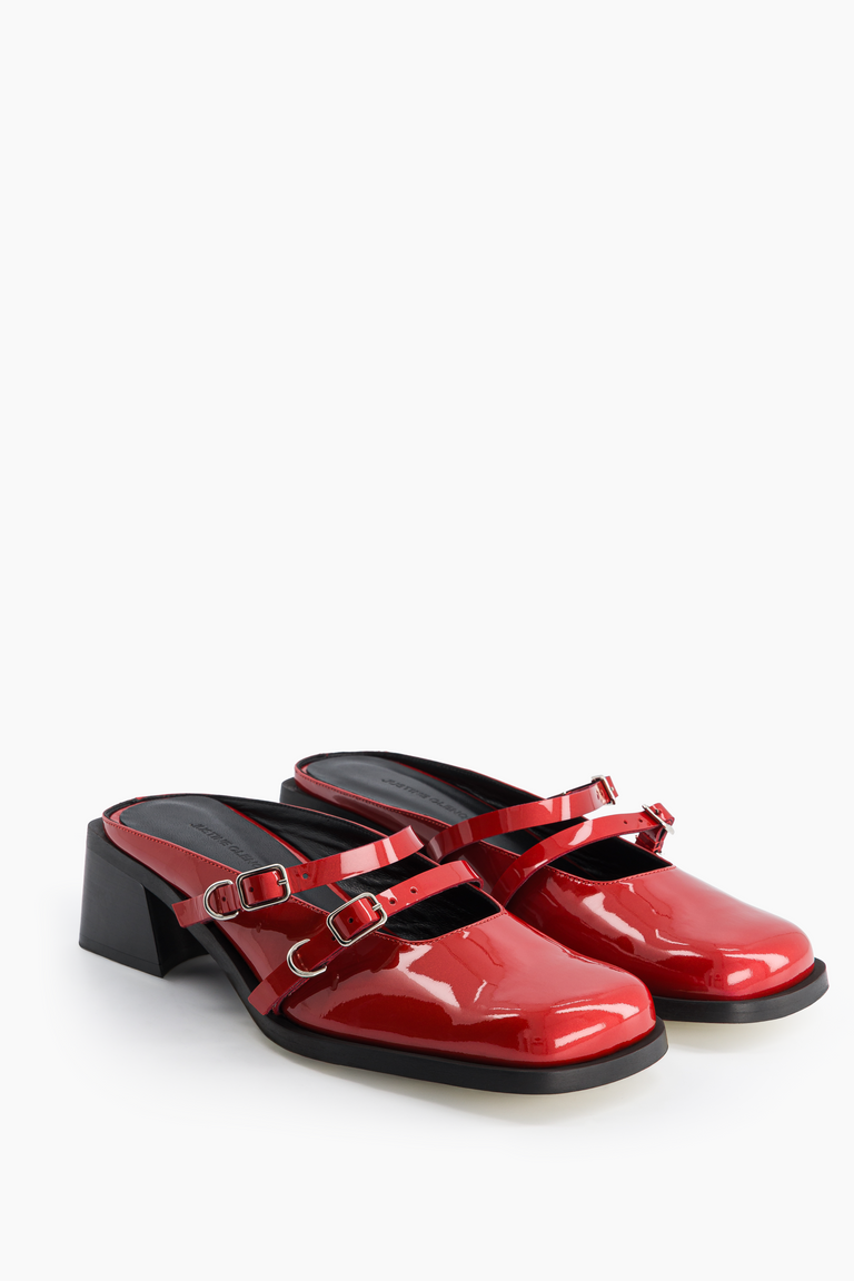 Andie red lipstick mules